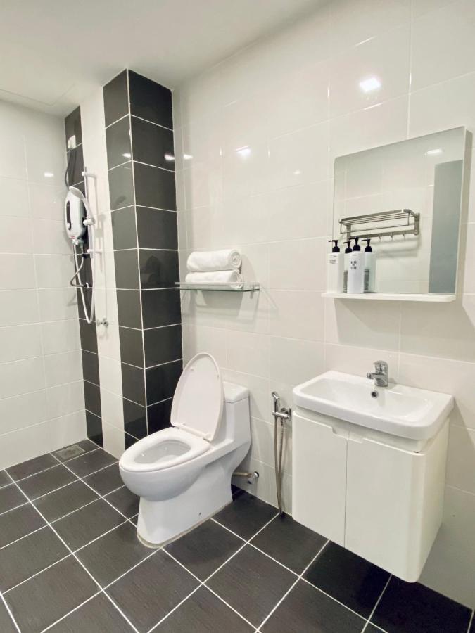 Silksky- Chic Studio For 2, Free Parking, Near Balakong, C180, The Mines, Serdang, Kajang Seri Kembangan Exterior photo